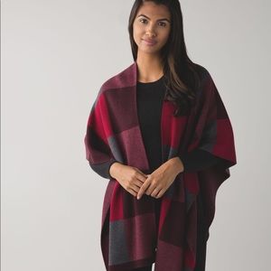 LULULEMON BUNDLE UP SCARF